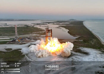 SpaceX Achieves Unprecedented Engineering Feat with Super Heavy Booster Catch