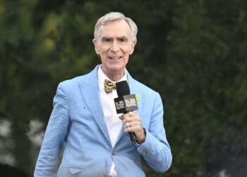 Bill Nye Endorses Kamala Harris: “Science is Patriotic, Not Partisan”