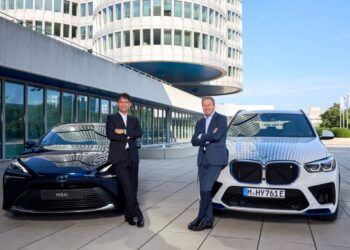 BMW to Launch First Hydrogen Fuel-Cell Car in 2028, Partnering with Toyota