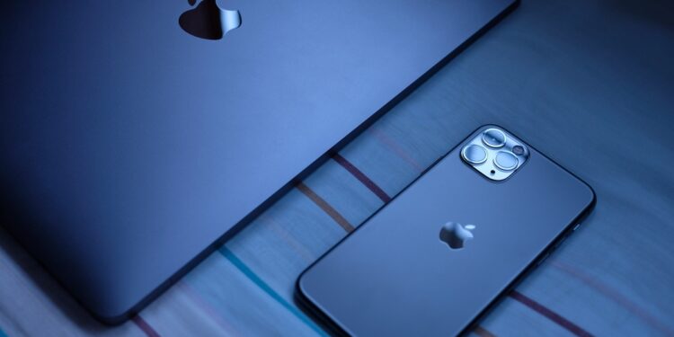 Apple Urges Immediate Update to iOS 18.1.1 and iOS 17.7.2 to Address Critical Exploits