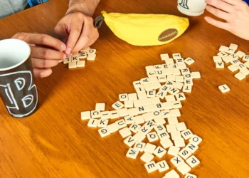 How to Play Bananagrams