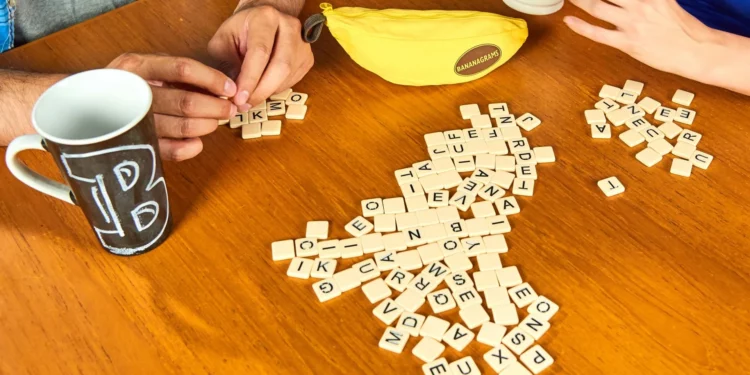 How to Play Bananagrams