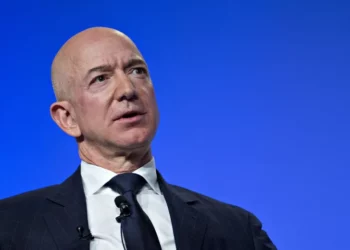 Billionaire Battle: Jeff Bezos Denies Elon Musk’s Claim in Latest Public Spat