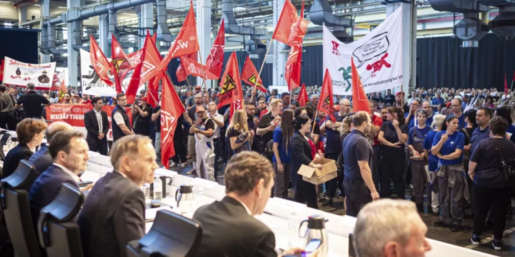 Volkswagen Workers Stage Major Walkouts Amid Tensions Over Wage Cuts and Plant Closures