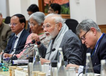 PM Modi Gathers Insights from Top Economists for Union Budget 2025-26