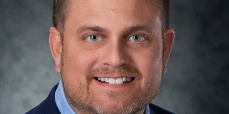 UnitedHealthcare CEO Brian Thompson Fatally Shot in Targeted Attack in Manhattan