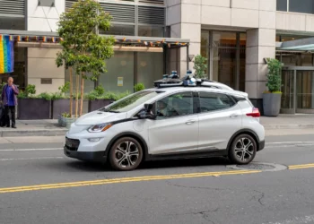 Waymo and Tesla Lead Autonomous Driving Race, GM’s Cruise Exits Robotaxi Pursuit