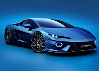 Father’s Unmatched Love: Gifts Son a Lamborghini Huracan Tecnica