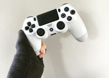 Microsoft DualSense Competitor: A Revolutionary Xbox Controller