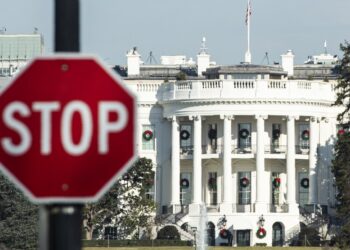 What Happens During a US Government Shutdown? Why It Happens and How It Affects You