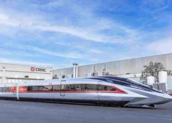 China Unveils Next-Generation Bullet Train Prototype: CR450 Targets World’s Fastest Speed