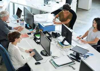 Return-to-Office Mandates: The Hidden Pay Cut Reshaping the Workforce