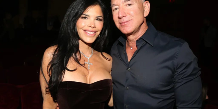 Jeff Bezos’ $500 Million Yacht Koru Raided by Customs While Lauren Sánchez Sunbathes