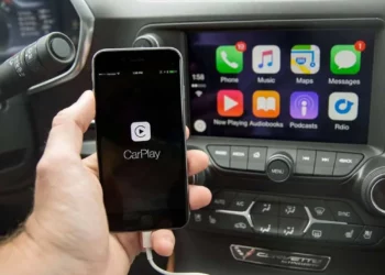 Apple Refreshes CarPlay With iOS 26: Widgets, Live Actions, and a Sleek New Look