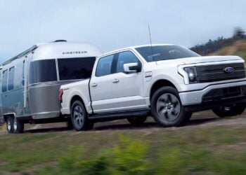 Ford CEO Admits Challenges of Electric Pickups for Towing