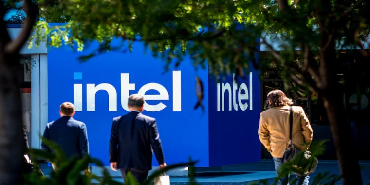 TSMC Considers Taking Over Intel's US Factories Amid Semiconductor Challenges