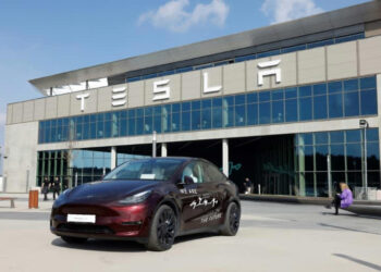 Tesla Faces Sharp Sales Decline in France Amid Political Controversies