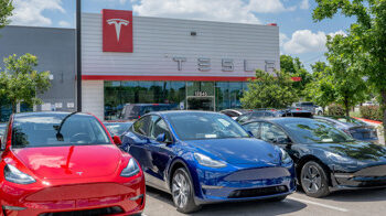 Tesla Recalls Over 376,000 Vehicles Due to Power Steering Defect