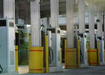 US to Remove EV Chargers from Federal Buildings, Citing "Not Mission-Critical"