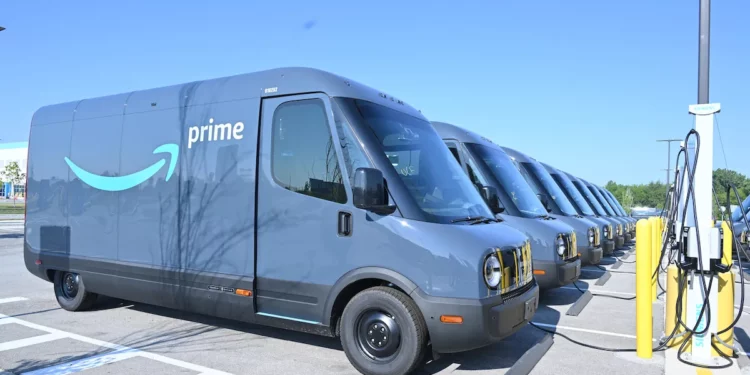 Rivian Expands Commercial Van Sales Beyond Amazon, Opening New Revenue Stream
