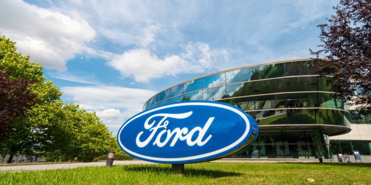 Ford Recalls 694,000 SUVs Over Fuel Injector Defect and Fire Risk