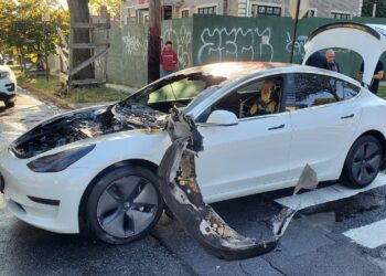 Threats Issued to California Tesla Owners, Sell Your Car or Face Vandalism