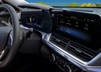 General Motors Shuts Down Aftermarket CarPlay Retrofit for Ultium EVs