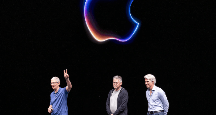 Apple Reorganizes AI Leadership to Revamp Siri