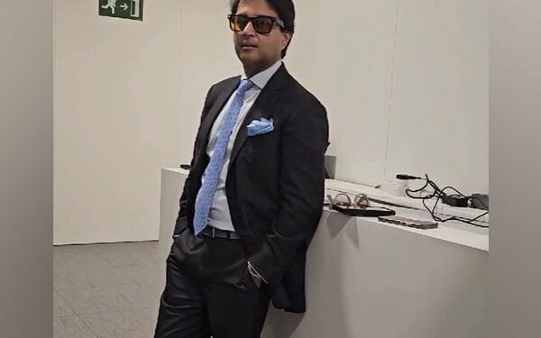 Scindia Sees 'Future' Through Ray-Ban Meta AI Glasses at MWC 2025