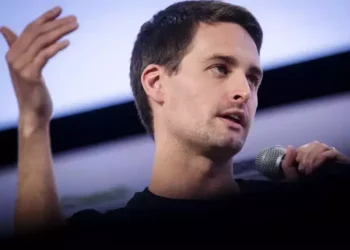 Snapchat CEO Evan Spiegel Assigns 'Almost Impossible' Task to New Hires on First Day