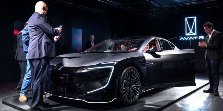 China Accelerates Auto Industry Consolidation: Dongfeng and Changan Merger on the Horizon