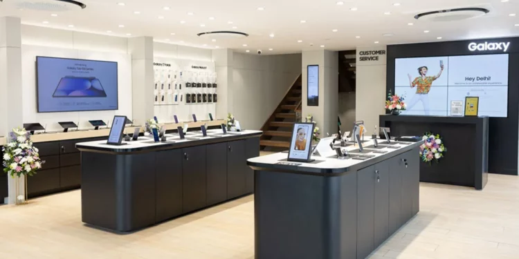 Samsung Considers India Shift as US Tariffs Threaten Vietnam Exports