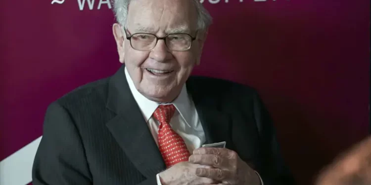 Berkshire Hathaway Denies False Claims About Warren Buffett's Endorsement of Trump's Economic Policies
