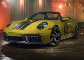 Porsche Expands Retro Vibes: Iconic Pasha Interior Now Available Across 911 Carrera Line