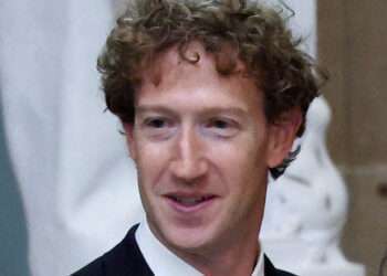 Mark Zuckerberg Buys $23 Million Washington DC Mansion in Secrecy: Report