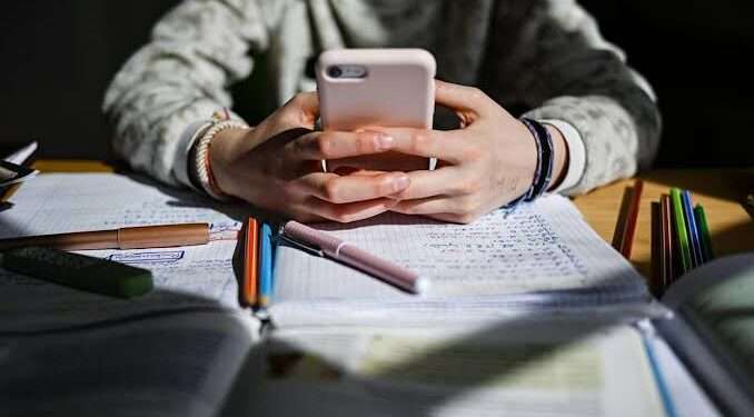 Texas Pushes for Sweeping Social Media Ban for Minors Under 18