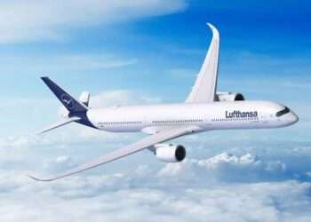 Lufthansa Flight Flies Unattended for 10 Minutes After Copilot Collapses Mid-Flight
