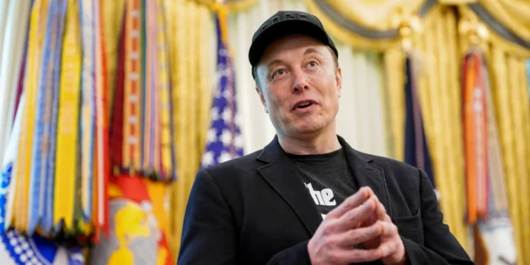 Elon Musk Calls Lebanese President as Starlink Seeks License to Launch Internet Services