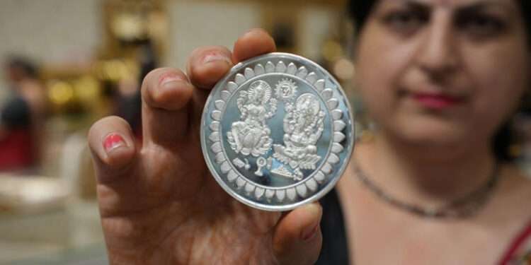 Silver Hits Record High, Gold Surges as Israel-Iran Conflict Escalates