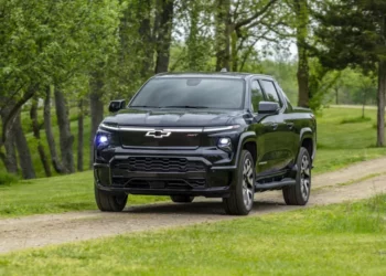GMC Sierra EV battery swap GM EV battery study Chevy Silverado EV battery replacement EV battery degradation research BT1 platform electric trucks