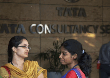 TCS Launches ₹40,000 Bonus to Accelerate Senior Hiring