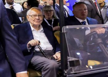 Warren Buffett Donates Record $6 Billion in Berkshire Shares to Charity