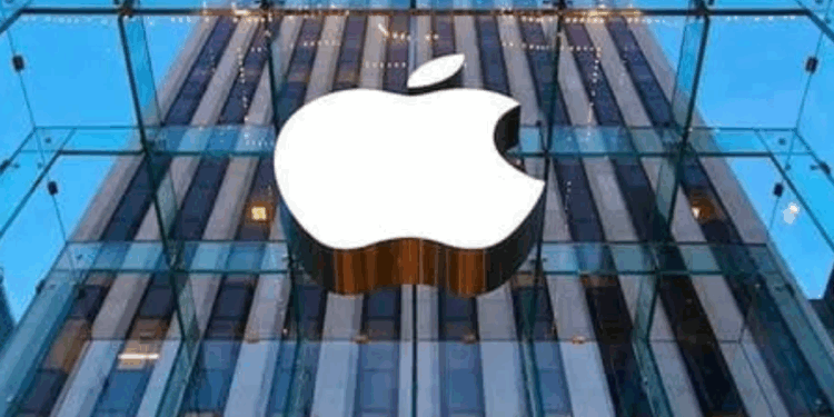 Apple Shareholders Launch Lawsuit Over Alleged AI Progress Misrepresentation