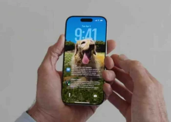iOS-26-Debuts-with-Liquid-Glass