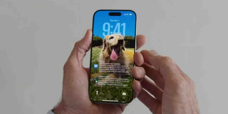 iOS-26-Debuts-with-Liquid-Glass