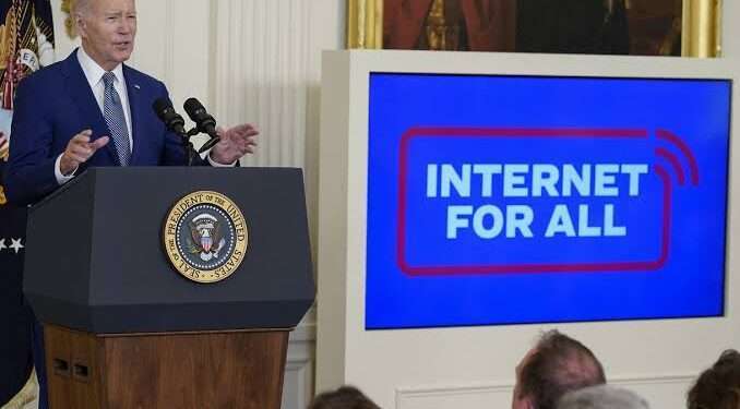 Senate Democrats Sound Alarm Over Delays in $42 Billion Broadband Rollout
