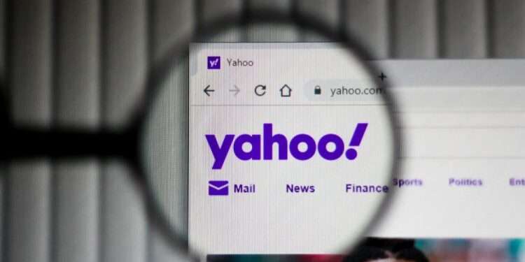 Yahoo Japan Mandates AI for All Employees, Targets Double Productivity by 2028