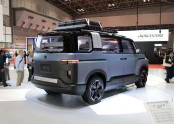Toyota maybe working on Landcruiser of Minivan