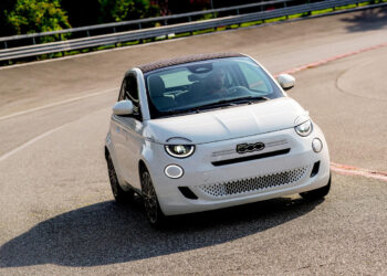 Fiat 500 Hybrid Debuts: A Petrol-Powered Twist to an Electric Icon