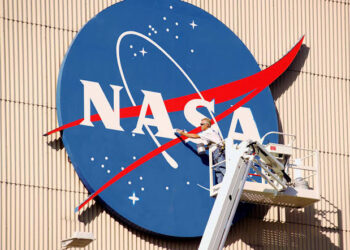 NASA Faces Major Brain Drain as Over 2,000 Senior Staff Prepare to Depart Amid Budget Cuts